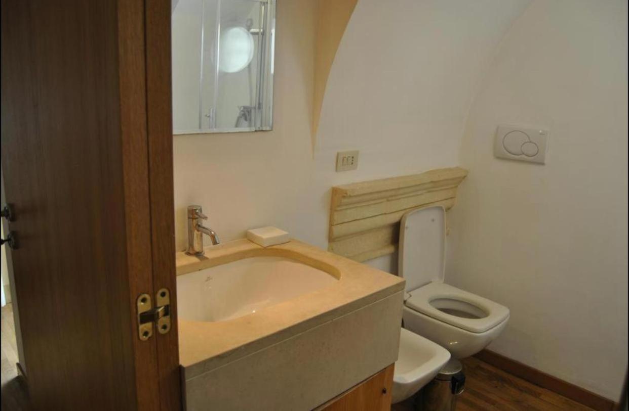 לצ'ה Garden Suite At Palazzo Famularo מראה חיצוני תמונה
