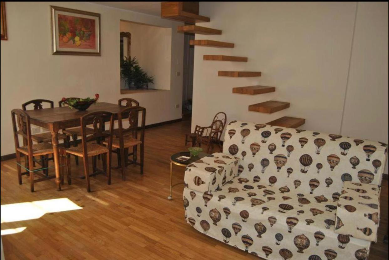 לצ'ה Garden Suite At Palazzo Famularo מראה חיצוני תמונה