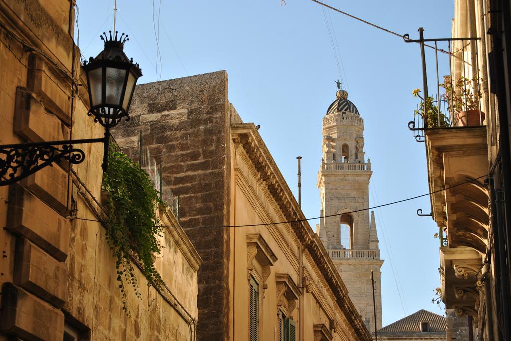 לצ'ה Garden Suite At Palazzo Famularo חדר תמונה
