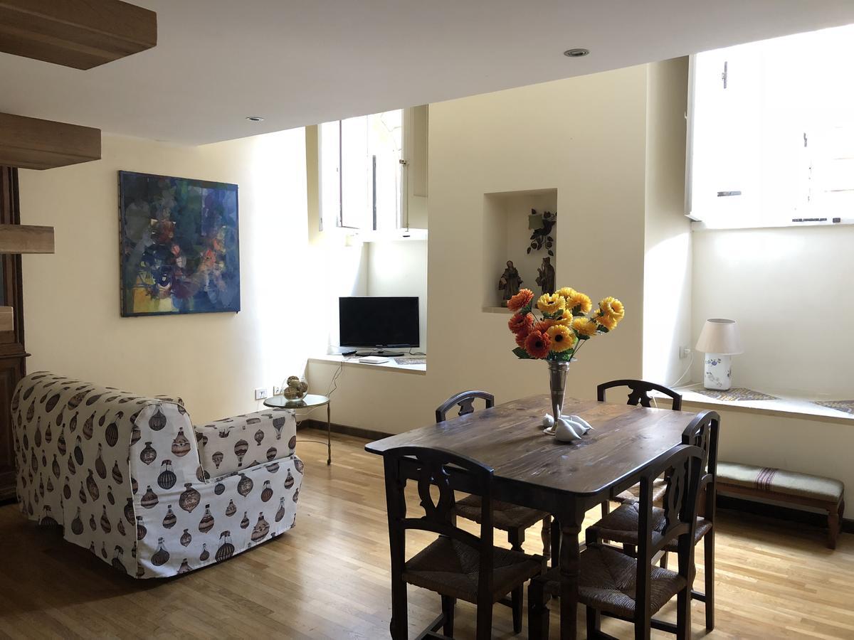 לצ'ה Garden Suite At Palazzo Famularo מראה חיצוני תמונה