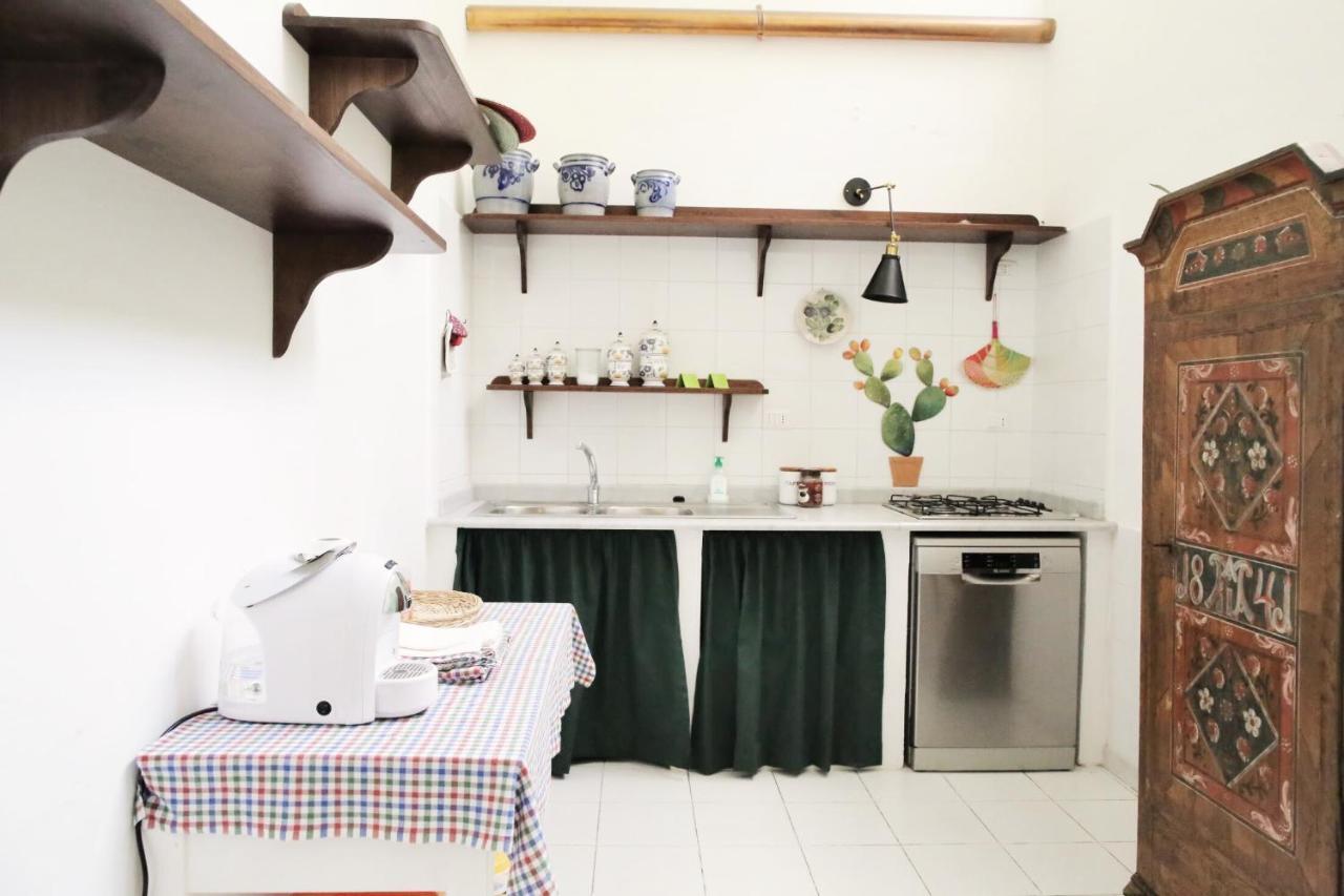 לצ'ה Garden Suite At Palazzo Famularo מראה חיצוני תמונה